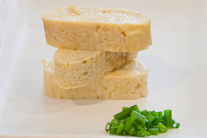 Omelette roulee tamagoyaki